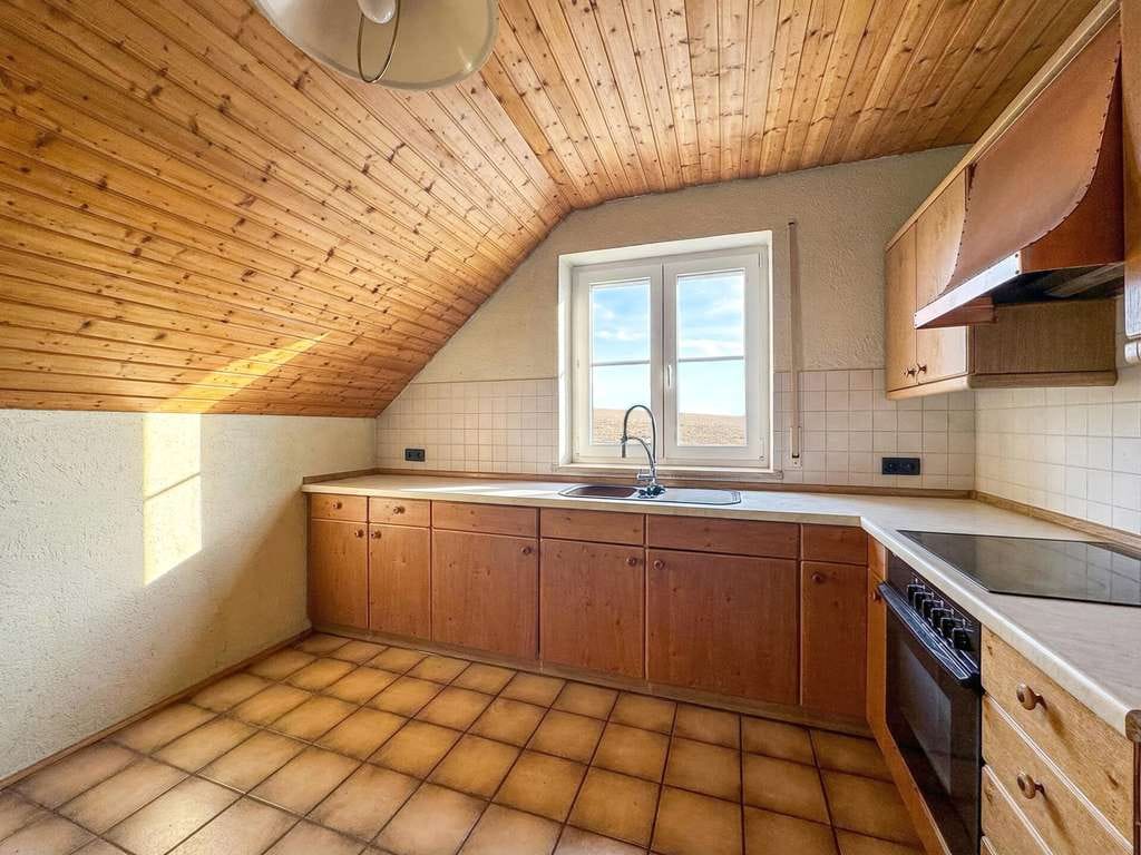 Immobilie in Burgheim - 2,5-Zimmer-Dachgeschosswohnung mit traumhaftem Weitblick - Bild 1