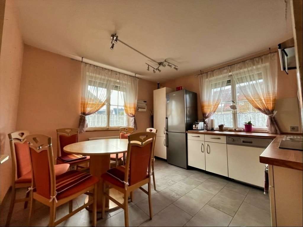 Immobilie in Oppenweiler - Einfamilienhaus mit vielen Gestaltungsmöglichkeiten im Herzen von Oppenweiler - Bild 3