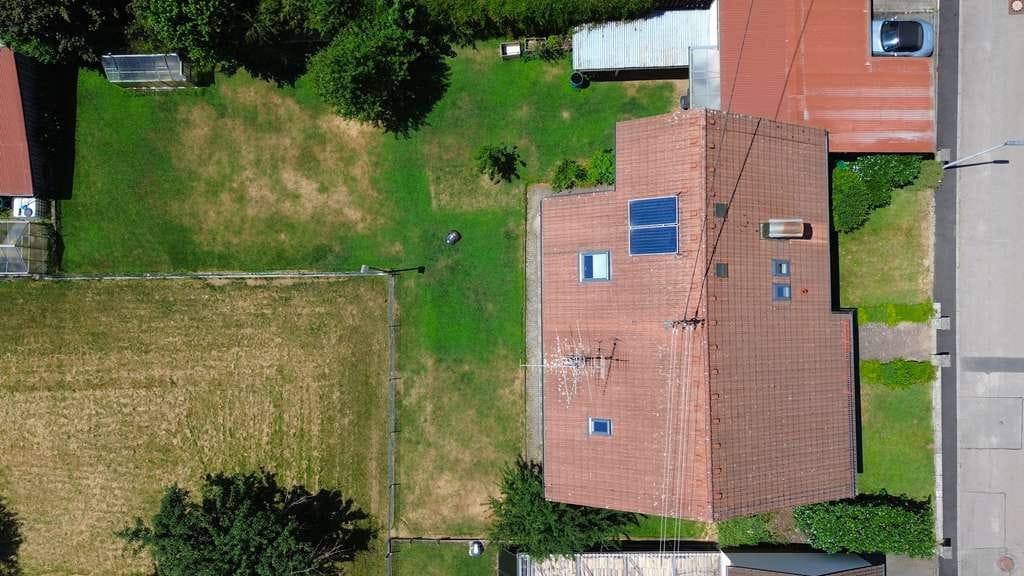 Immobilie in Steinheim am Albuch - ++ Platz für die ganze Familie ++ großzügiges Einfamilienhaus mit Einliegerwohnung - Bild 2