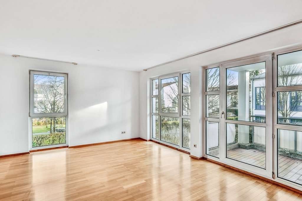 Immobilie in Unterföhring - Wohnen im Ahornpark - Stilvolle 2-Zimmer-Wohnung mit sonnenverwöhnter Loggia - Bild 1
