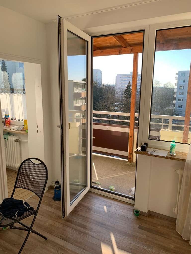 Immobilie in Ismaning - Ismaning b. MUC, ZUM SOFORTBEZUG, großes 1-Zi.-App. mit S/W-Balkon, v. Priv. - Bild 1