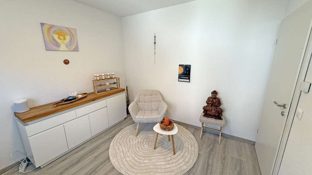 Immobilie in Schluchsee - Modernes Einfamilienhaus mit Doppelgarage und großzügiger Sonnenterrasse in Schluchsee - Bild 2