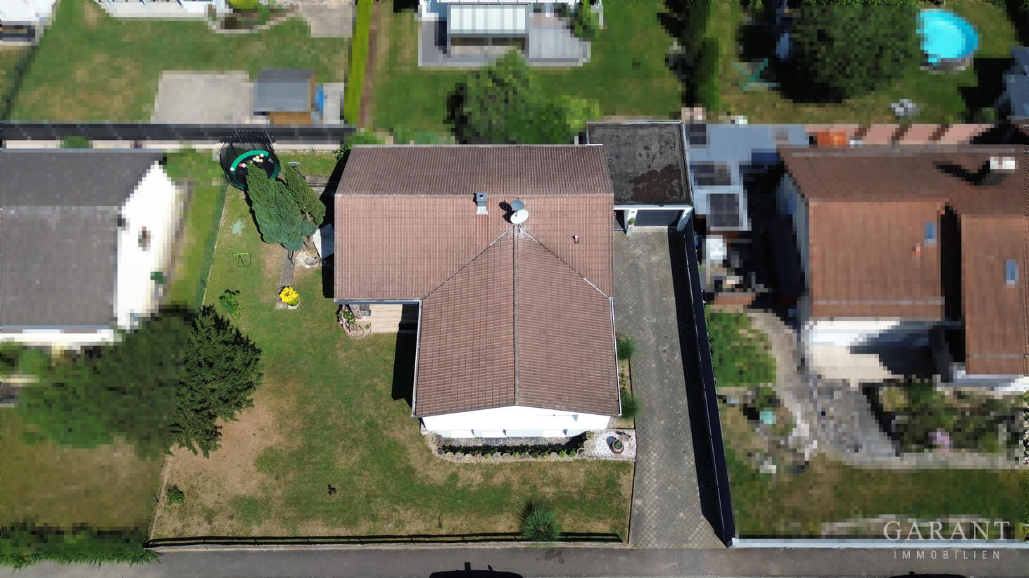 Immobilie in Öpfingen - Generationenwohnen in Öpfingen: Zwei Wohneinheiten mit Potenzial - Bild 2