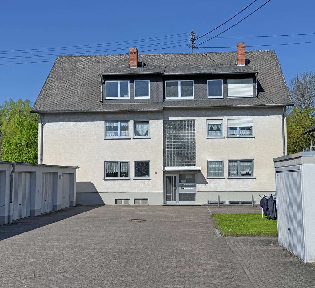 Immobilie in Kaltenengers - 5,09% Rendite, Vermietete 3 Zimmer-Wohnung, Terrasse, Garage in Kalenengers - Bild 0