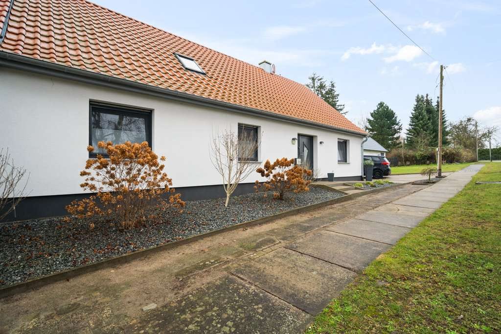 Immobilie in Gnoien - Charmant saniertes Bauernhaus mit großem Grundstück & Ausbaureserve - Bild 2