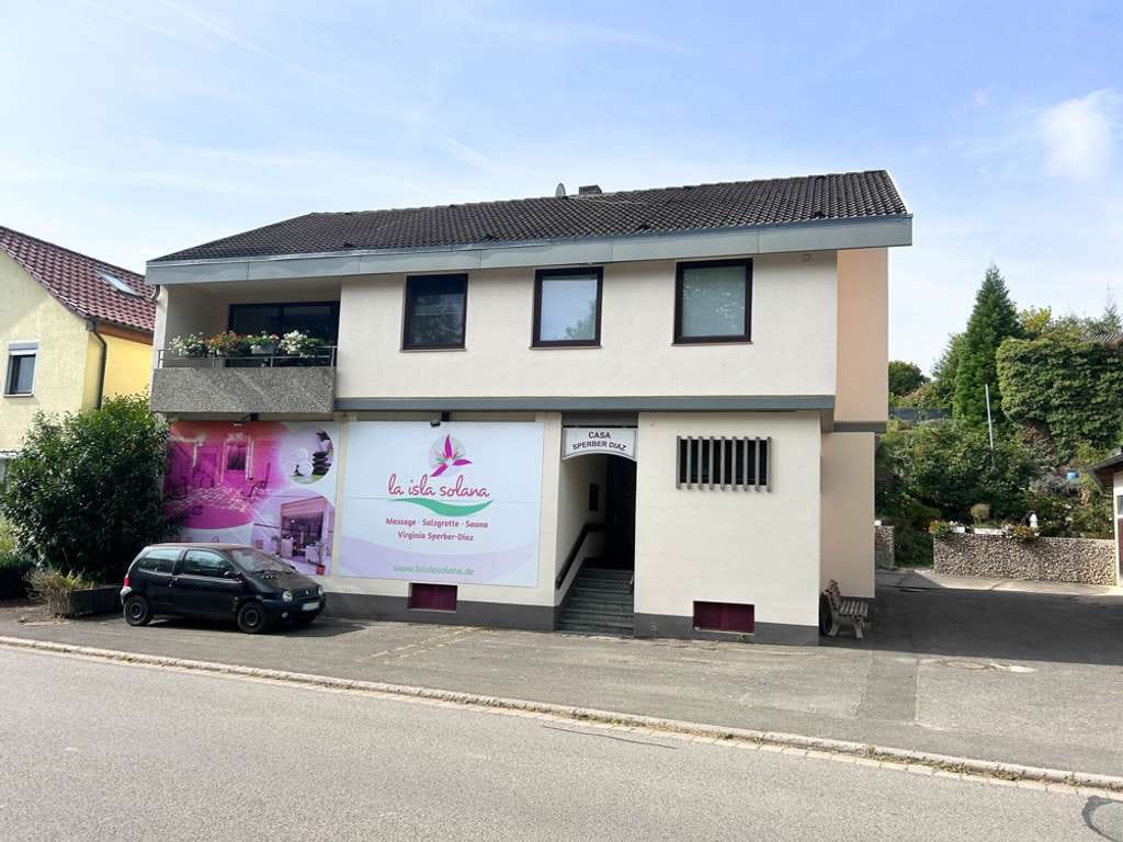 Immobilie in Meeder - Mehrfamilienhaus mit moderner Praxis auf großzügigem Grundstück! Zur Eigennutzung oder als Kapitalan - Bild 0