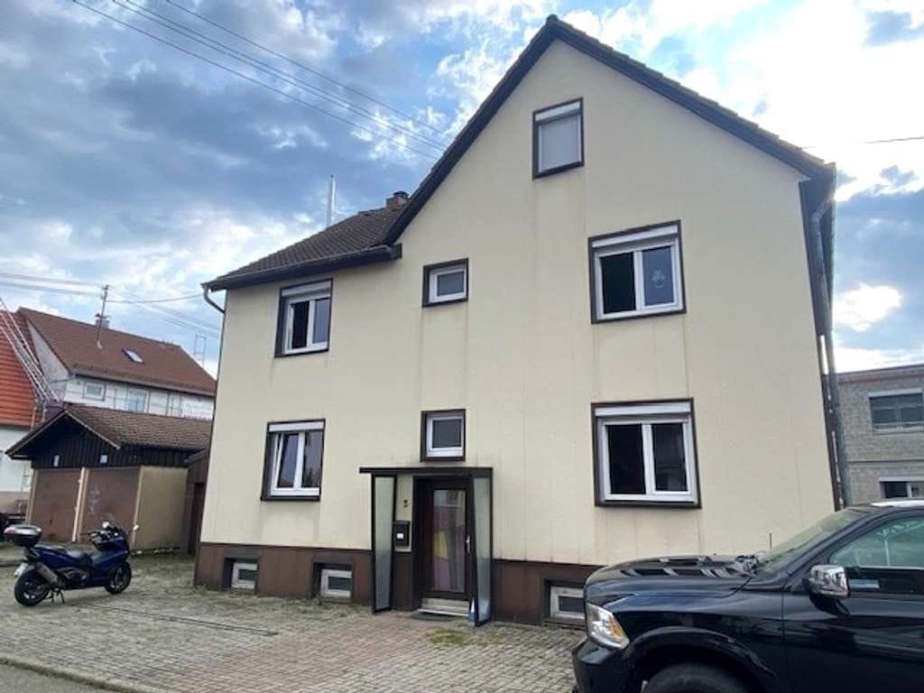 Immobilie in Erkenbrechtsweiler - Familienfreundliches Haus mit Garten - Bild 0