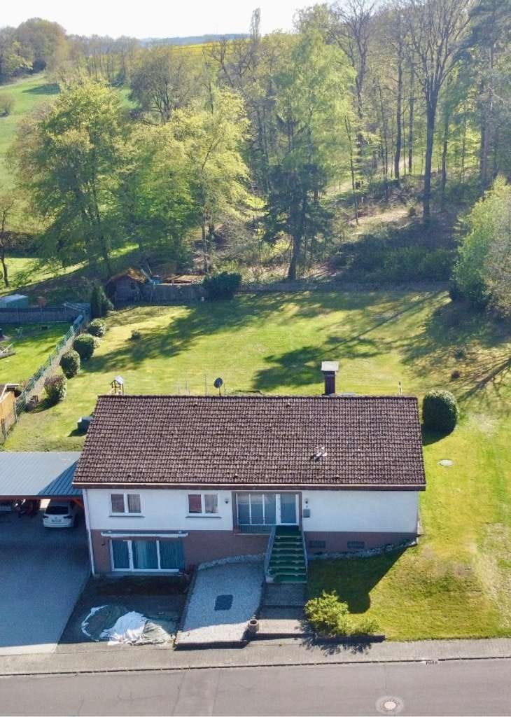 Immobilie in Kirschweiler - Bungalow mit großem Grundstück, Kamin und viel Platz zum Wohlfühlen in Kirschweiler - Bild 3