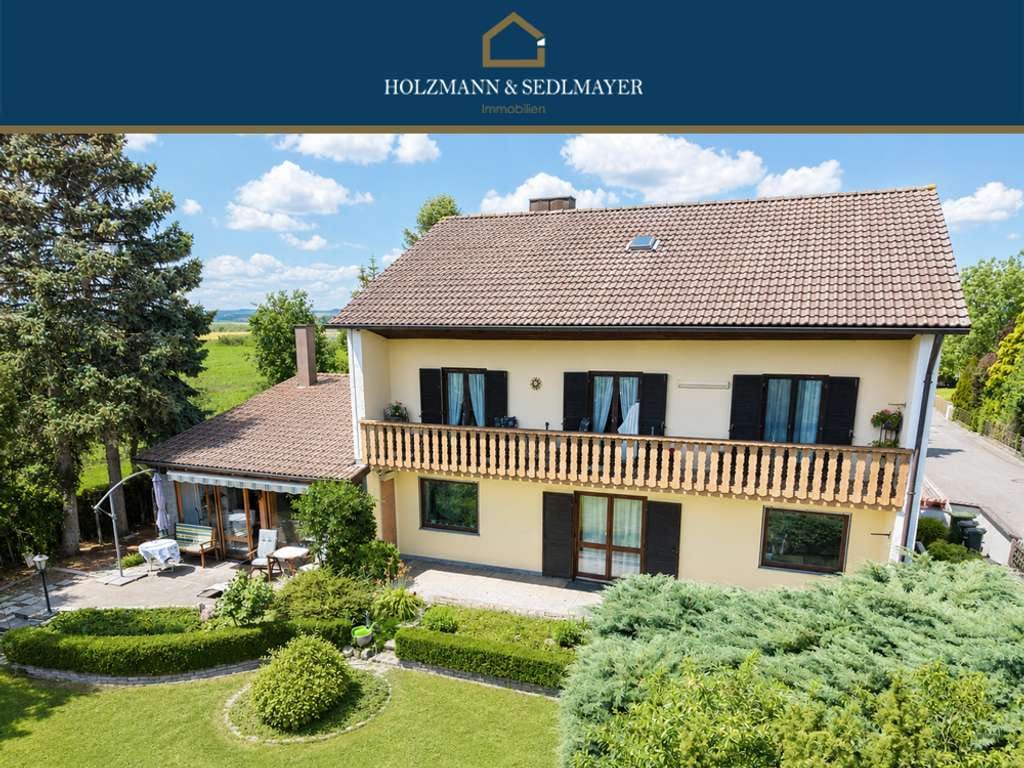 Immobilie in Essenbach - Zwei Wohnungen - ein solides Investment:
Vermietetes Zweifamilienhaus mit viel Platz & Potenzial - Bild 0