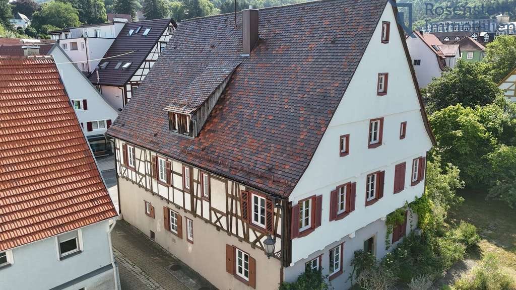 Immobilie in Heubach - SELTENES ANGEBOT: Haus mit Geschichte - ev. Pfarrhaus Heubach - Bild 0