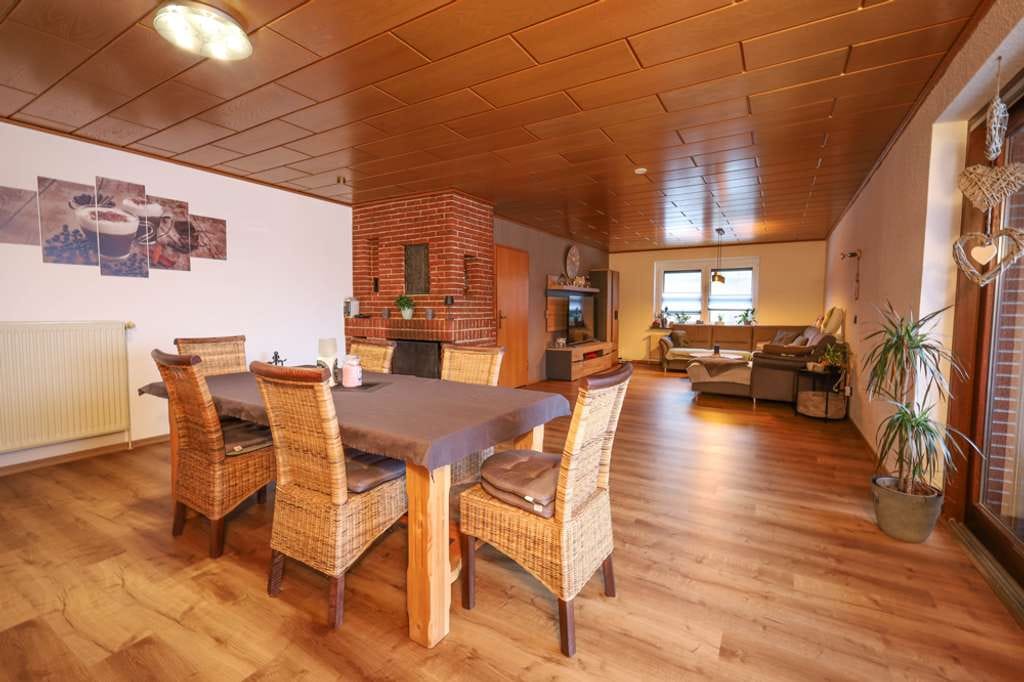 Immobilie in Nordhastedt - Gepflegter Bungalow mit Ausbaupotential und großem Grundstück in ruhiger Lage in Nordhastedt - Bild 4