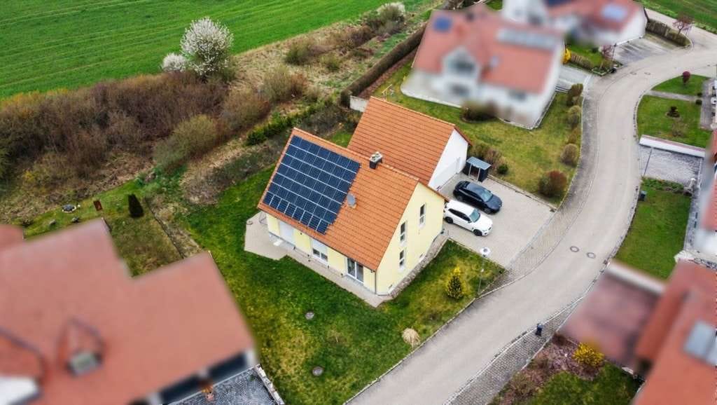 Immobilie in Tagmersheim - Attraktives Einfamilienhaus mit großzügigem Grundstück und moderner Technik in Tagmersheim - Bild 0