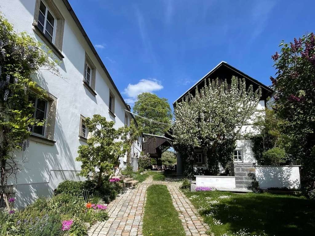 Immobilie in Regnitzlosau - Traumhaft Wohnen in ländlicher Idylle zwischen Hof und Rehau - Bild 3