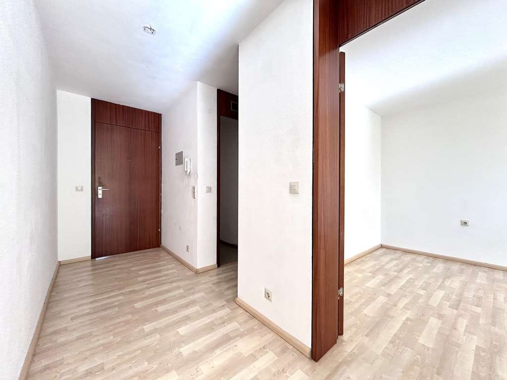 Immobilie in Plochingen - Gepflegte 2-Zimmer-Wohnung mit Aufzug, EBK, Balkon und TG-Stellplatz - Bild 4