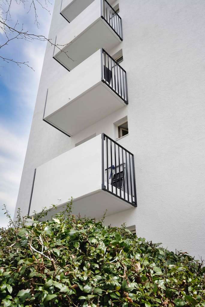 Immobilie in Oberschleißheim - Vermietet! 2,5 ZKB-Wohnung BALKON & LOGGIA FERNWÄRME, AUFZUG! PROVISIONSFREI - Bild 0