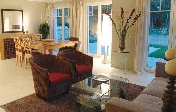 Immobilie in Kleinmachnow - Angebot in Kleinmachnow -  Ideal als ein Mehrgenerationshaus  - - Bild 1