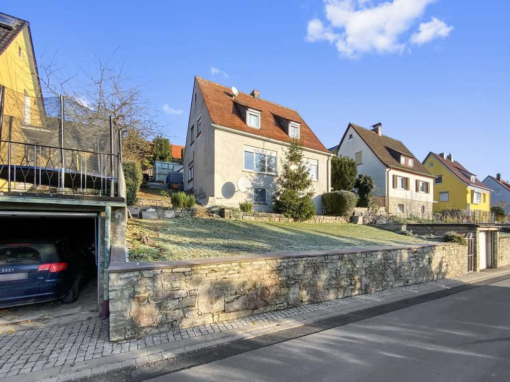 Immobilie in Marktbreit - Ihr familienfreundliches Projekt mit Potential und Garten - Bild 1