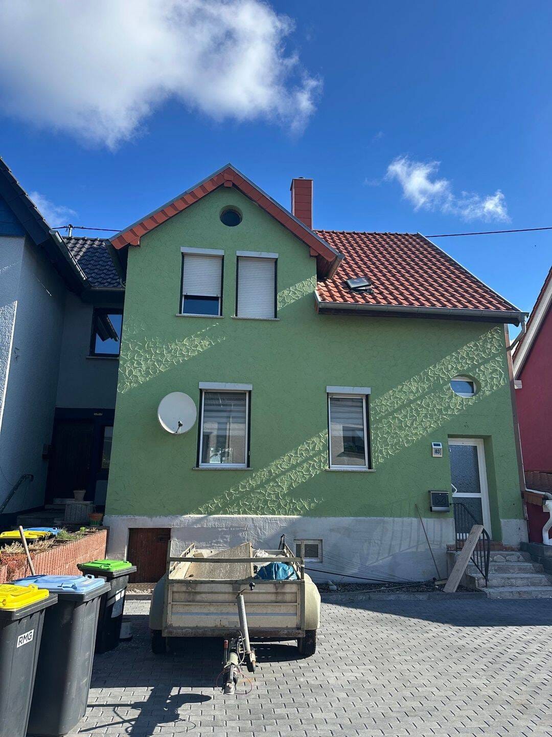 Immobilie in Schiffweiler -  Wannemacher Immobilien **** Einfamilienhaus in einer zentralen Lage von Schiffweiler-Heiligenwald **** - Bild 0