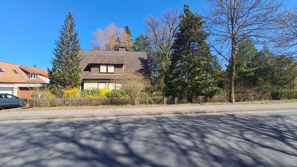 Immobilie in Südheide - Wohnhaus auf 1.879 m² großem Grundstück in Unterlüß - Bild 0