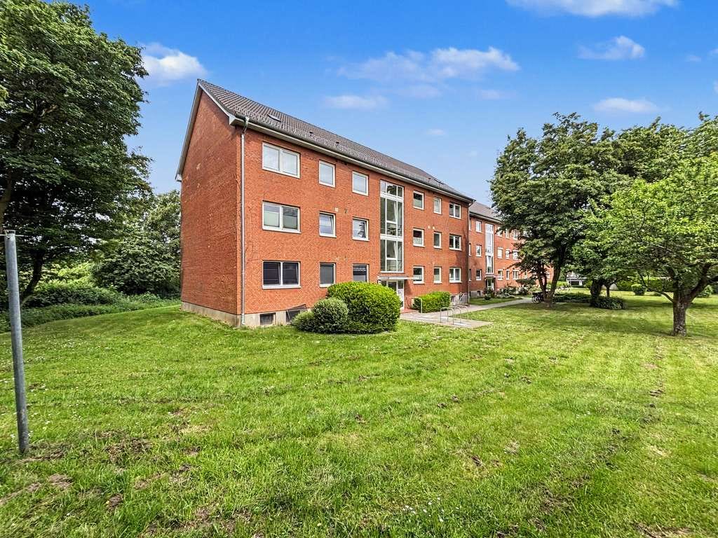 Immobilie in Eckernförde - Vermietete 4-Zimmer-Eigentumswohnung mit Loggia in Eckernförde - Bild 1