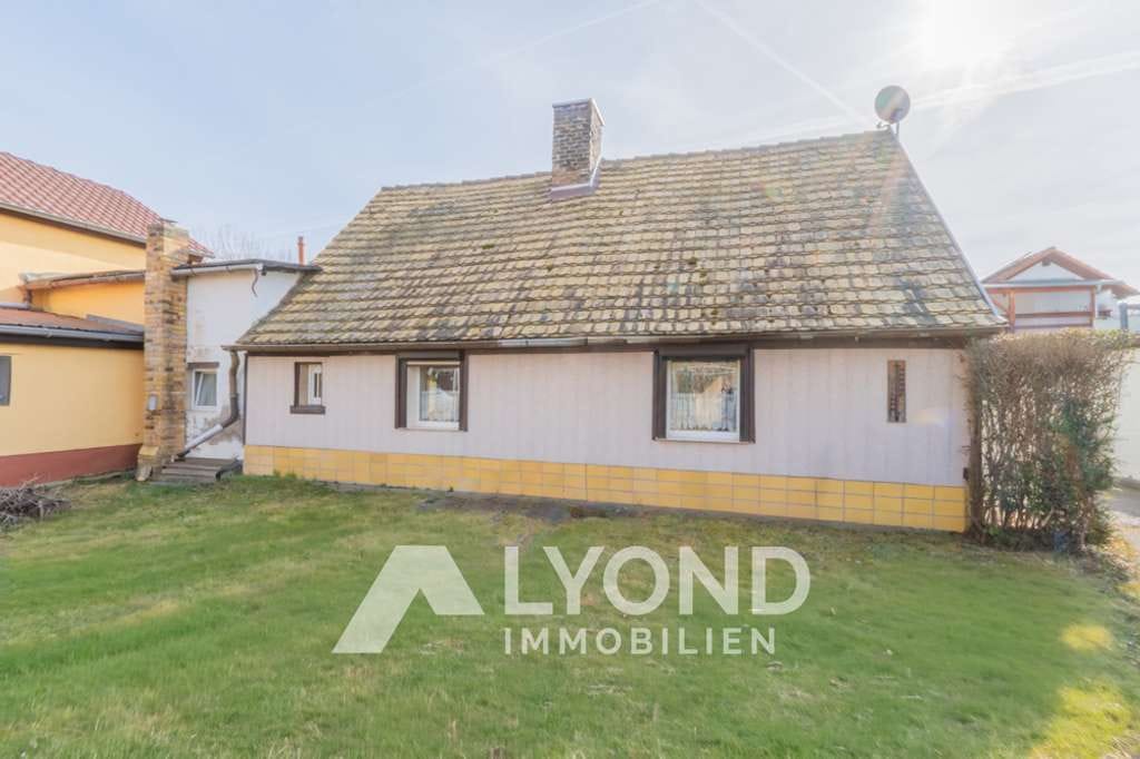Immobilie in Bad Dürrenberg - Einfamilienhaus mit Garten & Garage in Bad Dürrenberg - Bild 1