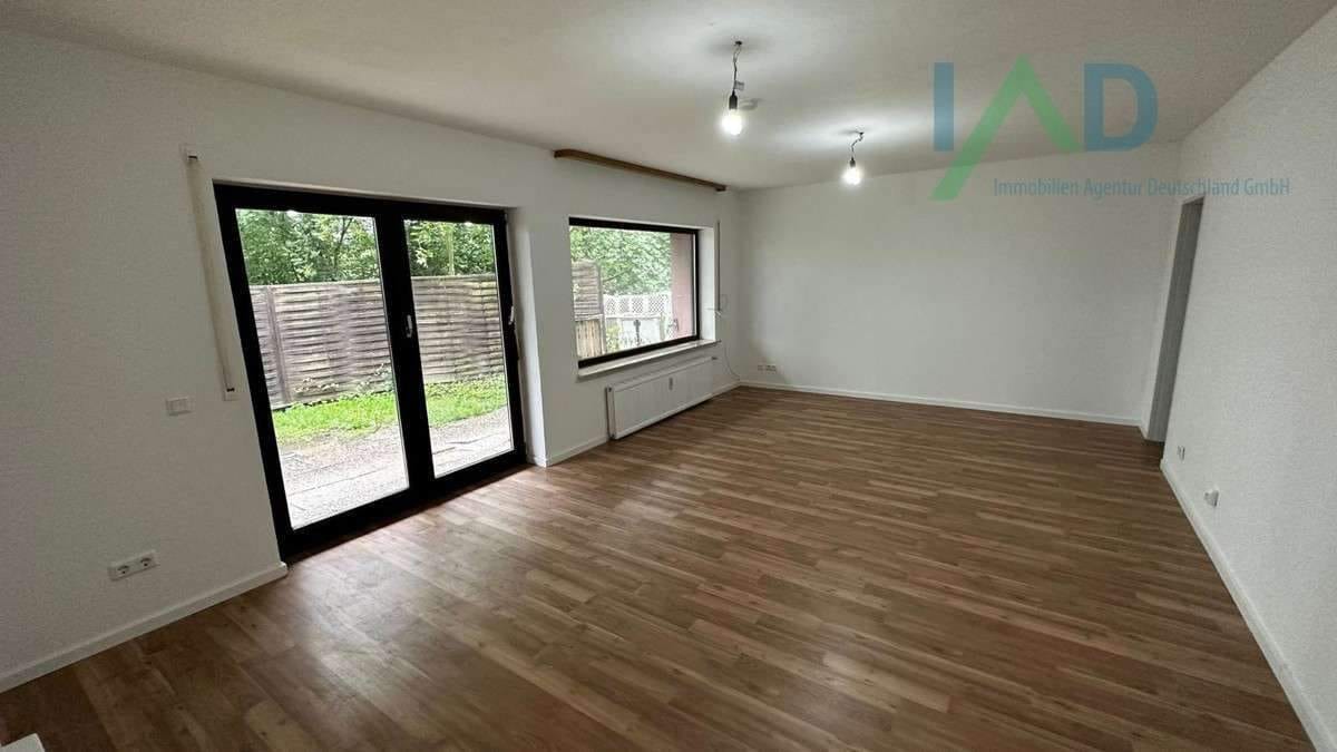 Immobilie in Niederneisen - Entdecken Sie zwei stilvolle Einfamilienhäuser auf einem großzügigen Gemeinschaftsgrundstück - Ihr Traumhaus! - Bild 0