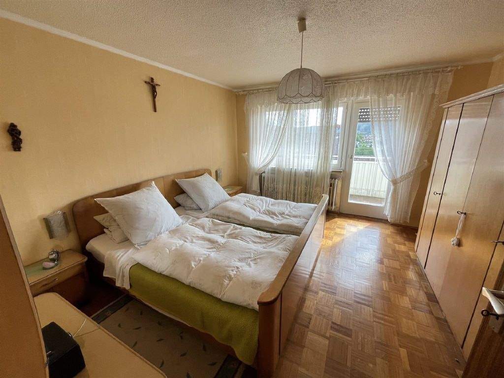 Immobilie in Lauda-Königshofen - gepflegtes Wohnhaus mit großem Grundstück und ELW in sonniger Lage in der Nähe von Lauda-Königshofen - Bild 3