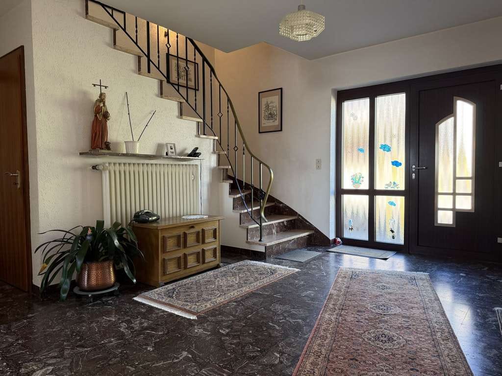 Immobilie in Nörtershausen - Großzügiges Einfamilienhaus mit ELW in ruhiger Lage von Nörtershausen – viel Platz, viel Potenzial - Bild 4