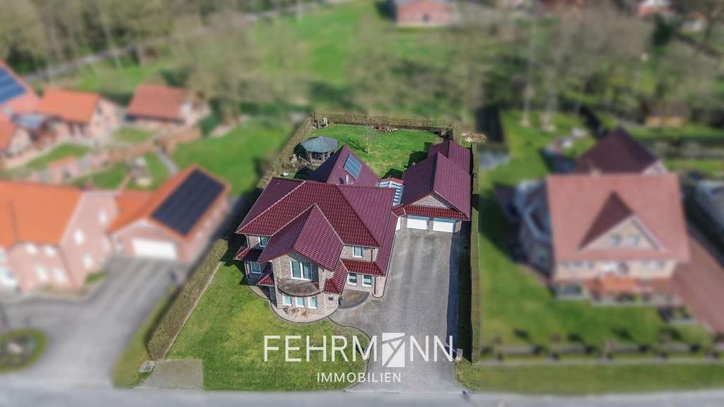 Immobilie in Twist - Wo modernes Familienleben aufblüht – Hochwertiges Zweifamilienhaus mit Wohlfühloase in Twist - Bild 1