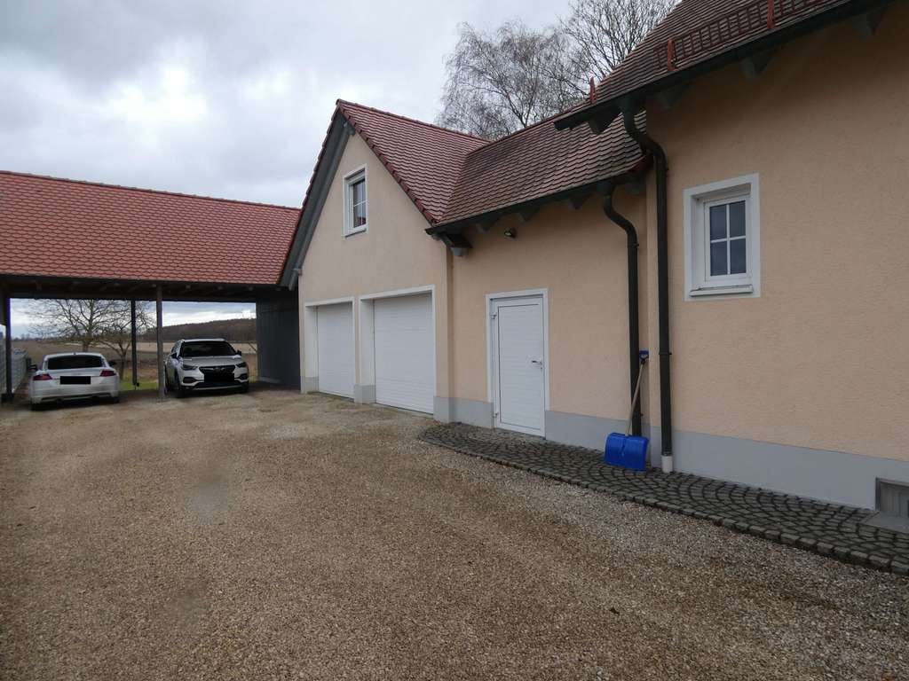 Immobilie in Königsmoos - 2 Familienhaus mit Erweiterungspotential auf parkähnlichem Grundstück - Bild 3