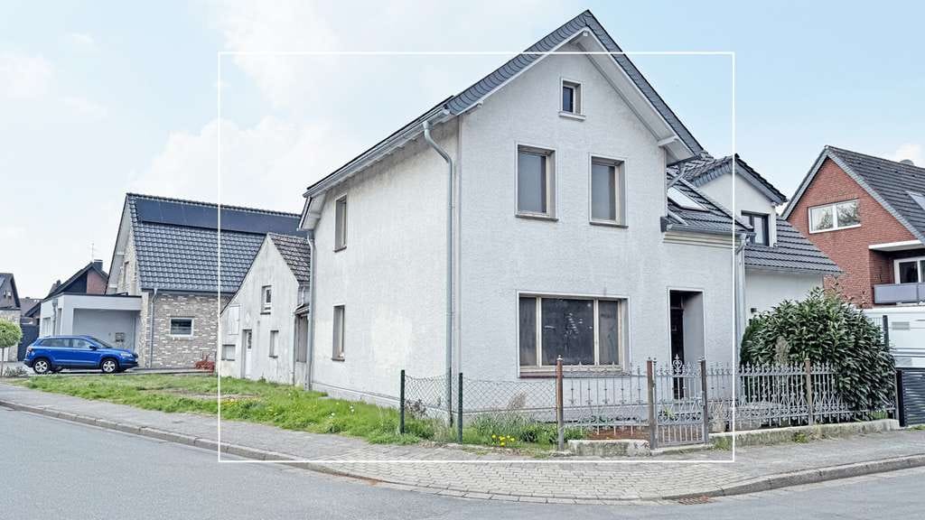 Immobilie in Neukirchen-Vluyn - Einfamilienhaus mit Potenzial und Altbaucharme in bevorzugter Lage von Vluyn, Neukirchen-Vluyn! - Bild 0