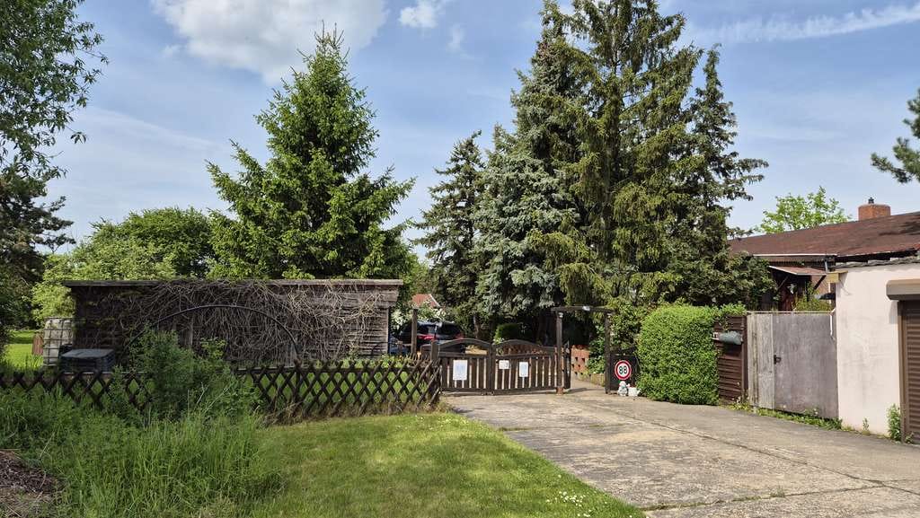 Immobilie in Aken (Elbe) - Zuhause mit 4 Zimmern/Keller/Gartenhaus/Pool/großem grünen Grundstück in Aken OT Kühren - Bild 0