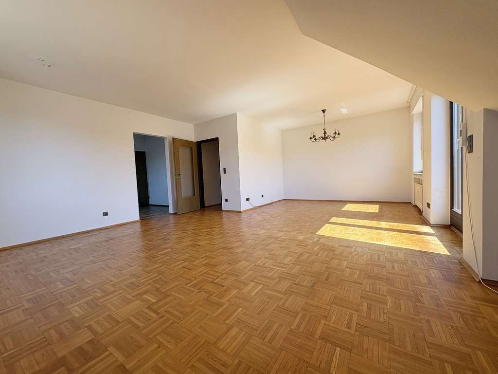 Immobilie in Warendorf - Luftig wohnen mit Weitblick – charmante Dachgeschosswohnung mit Balkon & Garage in Warendorf - Bild 4