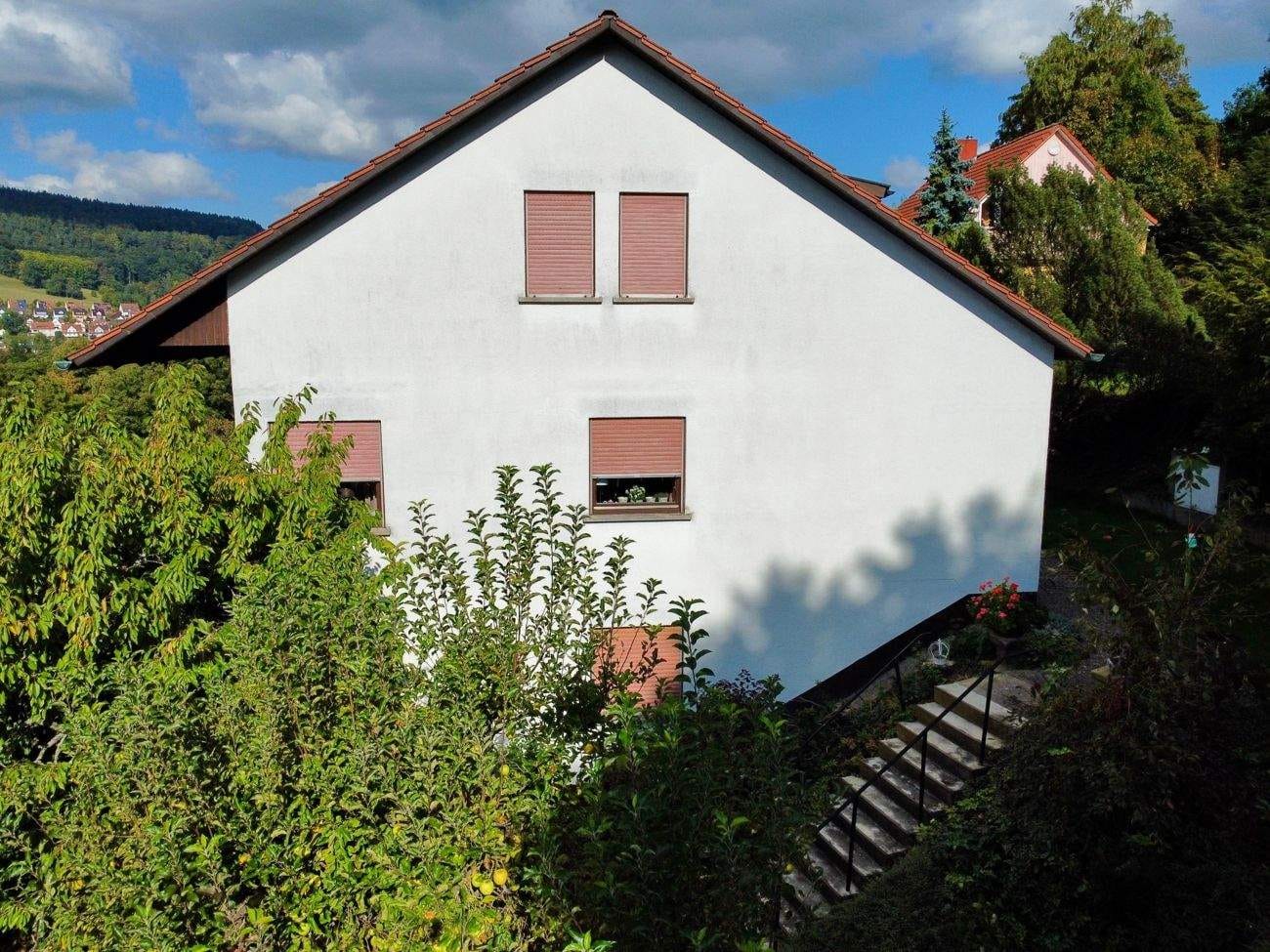 Immobilie in Kulmbach - Mehrfamilienhaus am Fuße der Plassenburg - Wohnen mit Weitblick - Bild 3