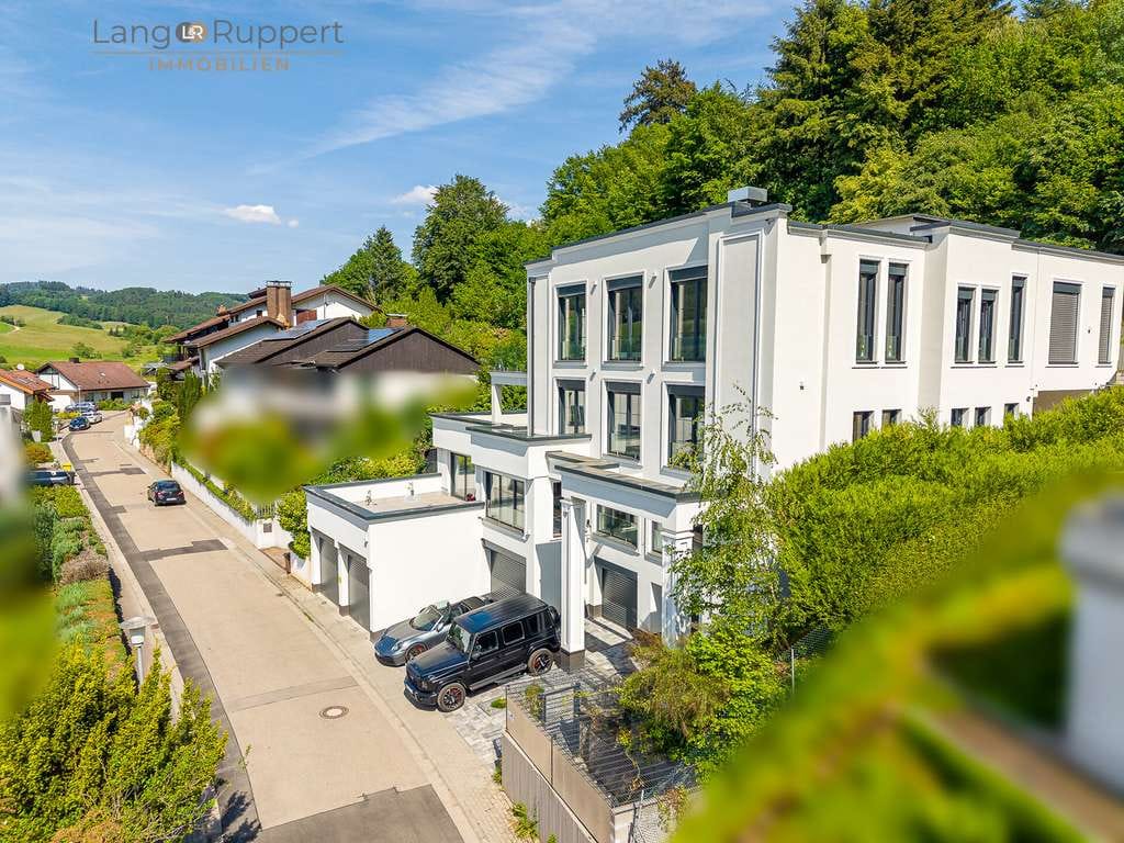 Immobilie in Gorxheimertal - Exklusives Wohnen auf höchstem Niveau mit ca. 100 m² Sonnenterrasse - Bild 4
