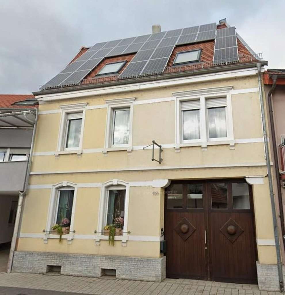 Immobilie in Reilingen - Ruhiges Wohnen in begehrter Lage mit möglichen Zusatzeinnahmen in Reilingen - Bild 0