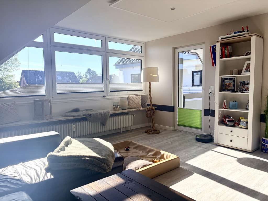 Immobilie in Sankt Peter-Ording - Wunderschöne Eigentumswohnung, vollständig renoviert, zentrale Lage, Tiefgarage - Bild 2