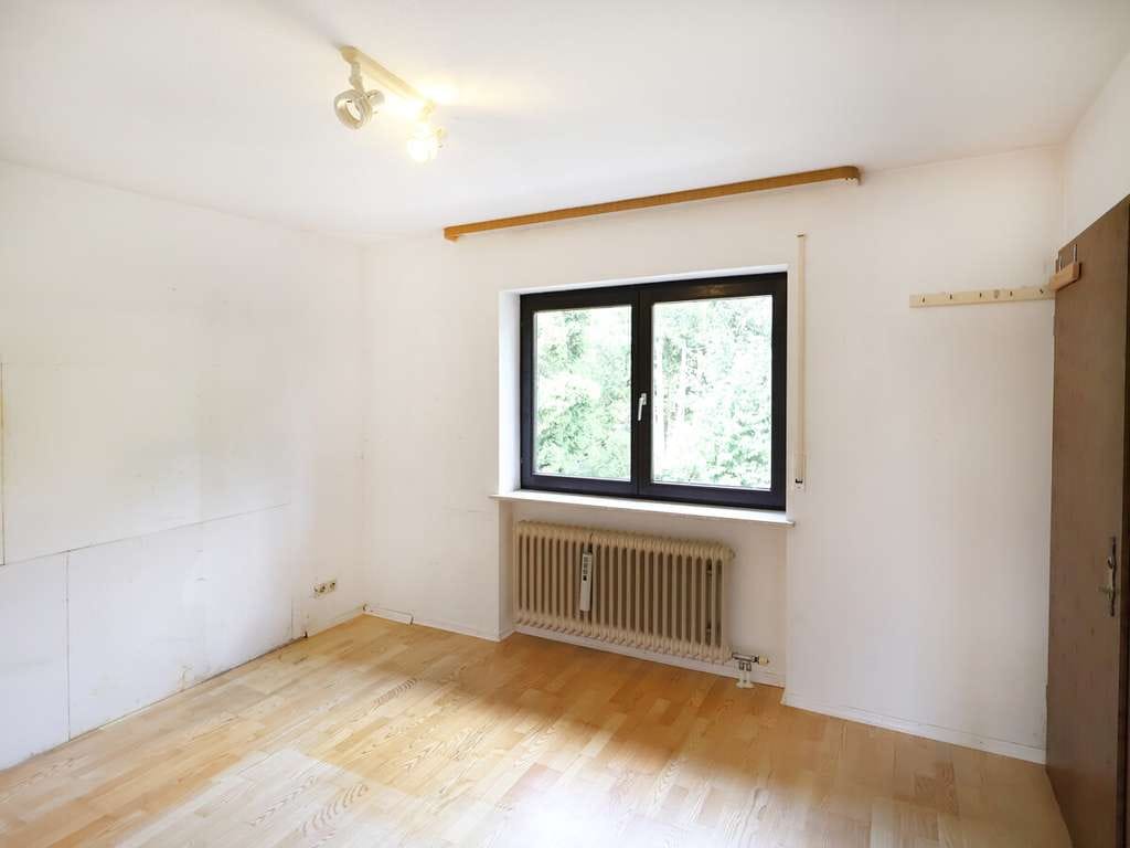 Immobilie in Böbingen an der Rems - Einfamilienhaus mit Einliegerwohnung in ruhiger Lage! - Bild 3
