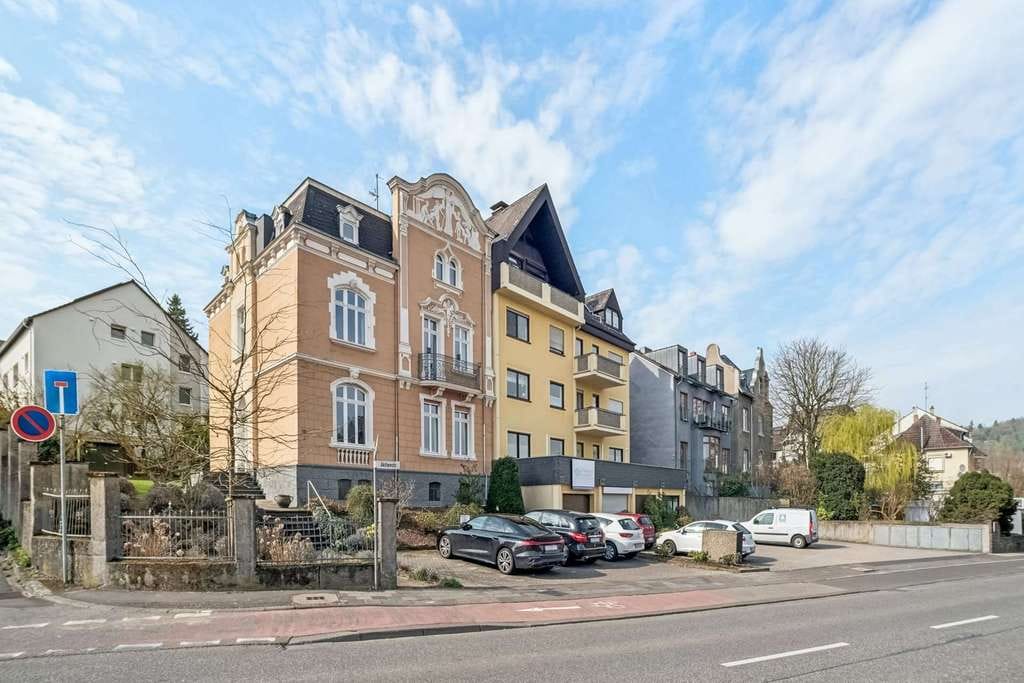 Immobilie in Andernach - Historisches Einfamilienhaus mit Einliegerwohnung in bevorzugter und zentraler Lage von Andernach! - Bild 0