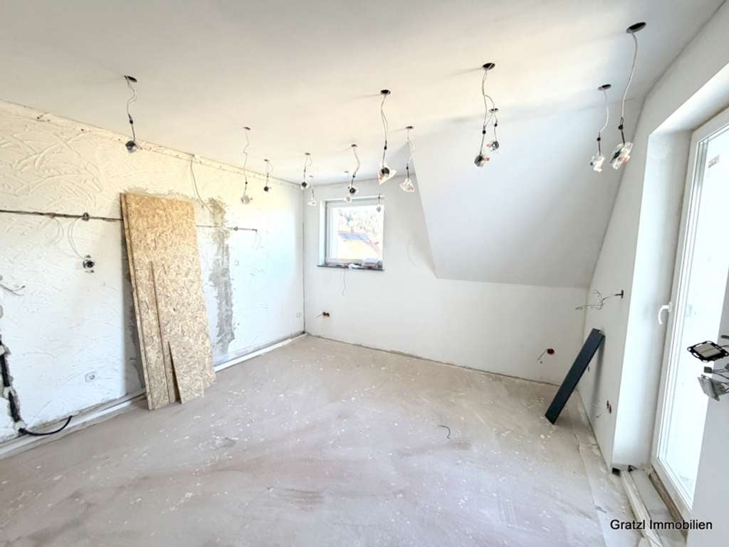 Immobilie in Kiefersfelden - Wohnen auf höchstem Niveau – Exklusives Fünf-Parteienhaus im Niedrigenergiestandard mit großem Grund - Bild 4