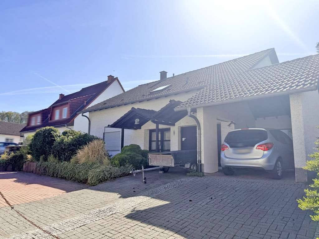 Immobilie in Lindenfels - Idyllisch gelegen: Einfamilienhaus mit sonnigem Wintergarten und viel Wohnqualität - Bild 1