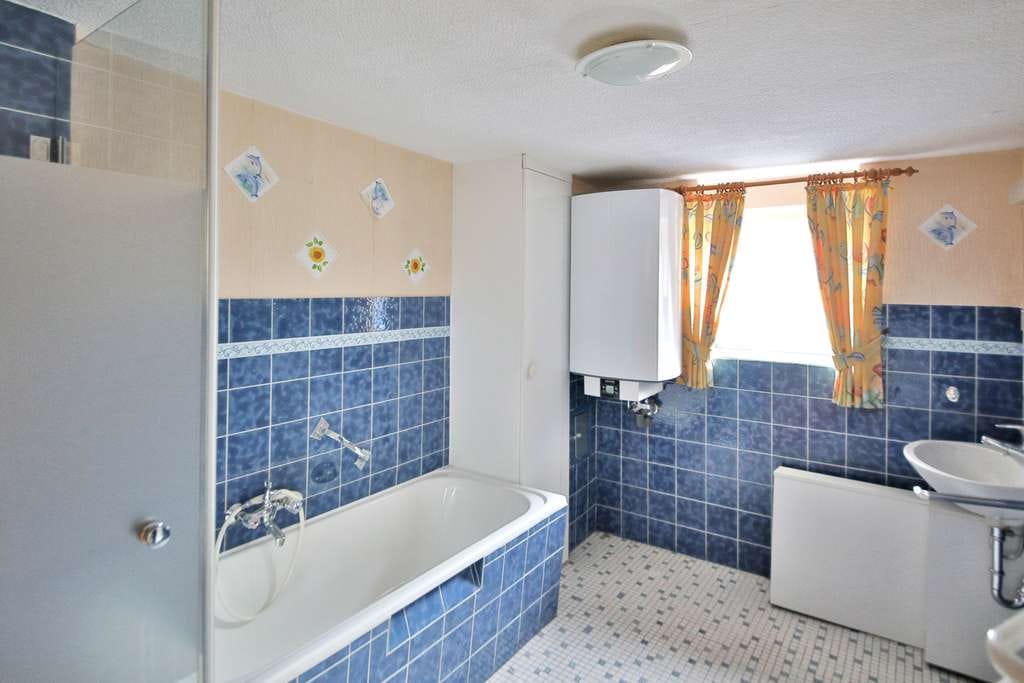 Immobilie in Hemsbach - Doppelhaushälfte mit großem Garten & Ausbaupotenzial in begehrter Lage von Hemsbach - Bild 4