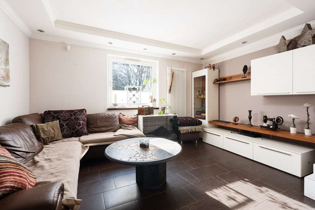 Immobilie in Ritterhude - Ritterhude// Modernisiertes Einfamilienhaus mit Pool, Bachlauf und 755 m² Grundstück - Bild 3