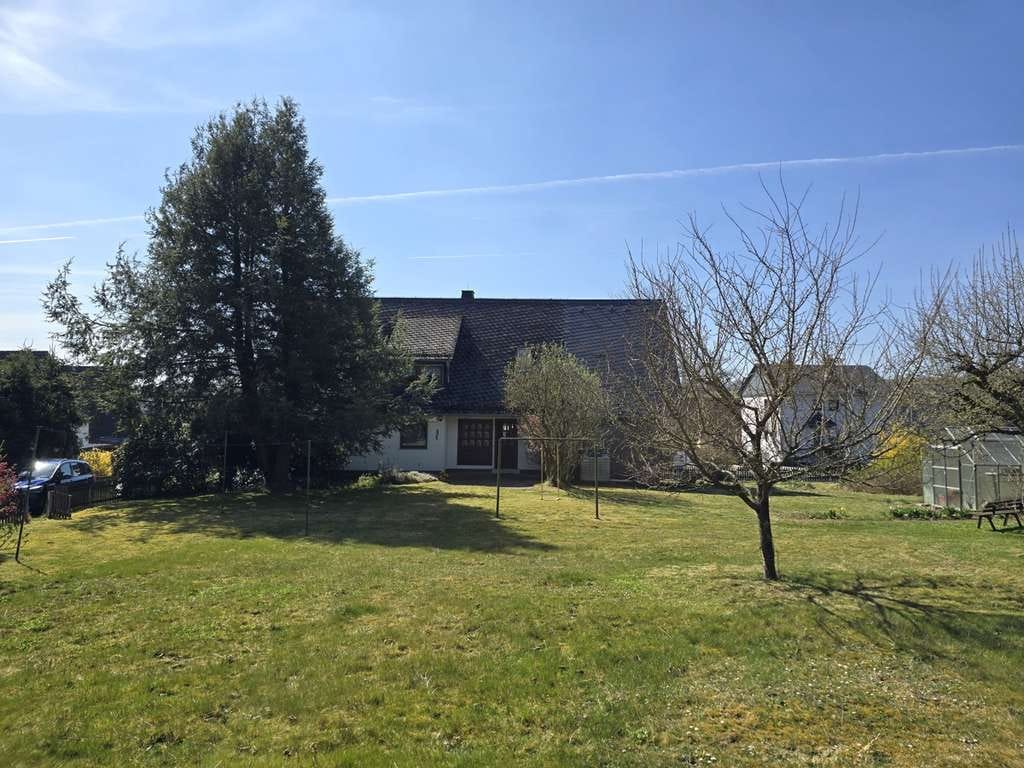 Immobilie in Driedorf - XXL Haus und Grundstück!! Familienträume werden wahr! Sonnig, ruhig, 2tes Baugrundstück inkl. - Bild 4