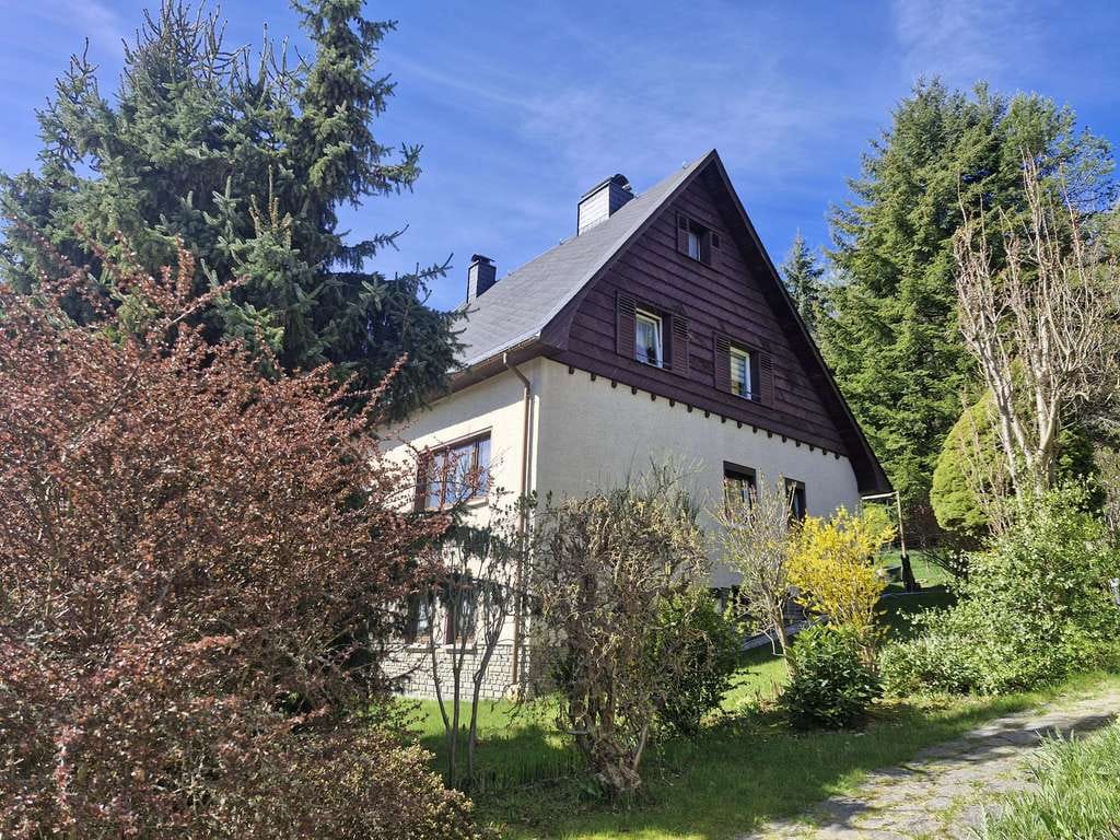 Immobilie in Breitenbrunn/Erzgebirge - Wohnen, wo andere Urlaub machen – charmantes Haus in Rittersgrün! - Bild 0