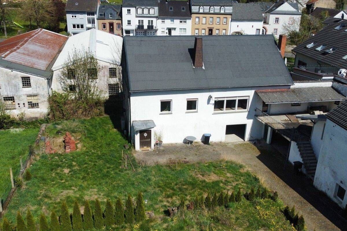 Immobilie in Dudeldorf - Wohnen und investieren im Grünen - Einfamilienhaus in zentraler Lage von Dudeldorf - Bild 0