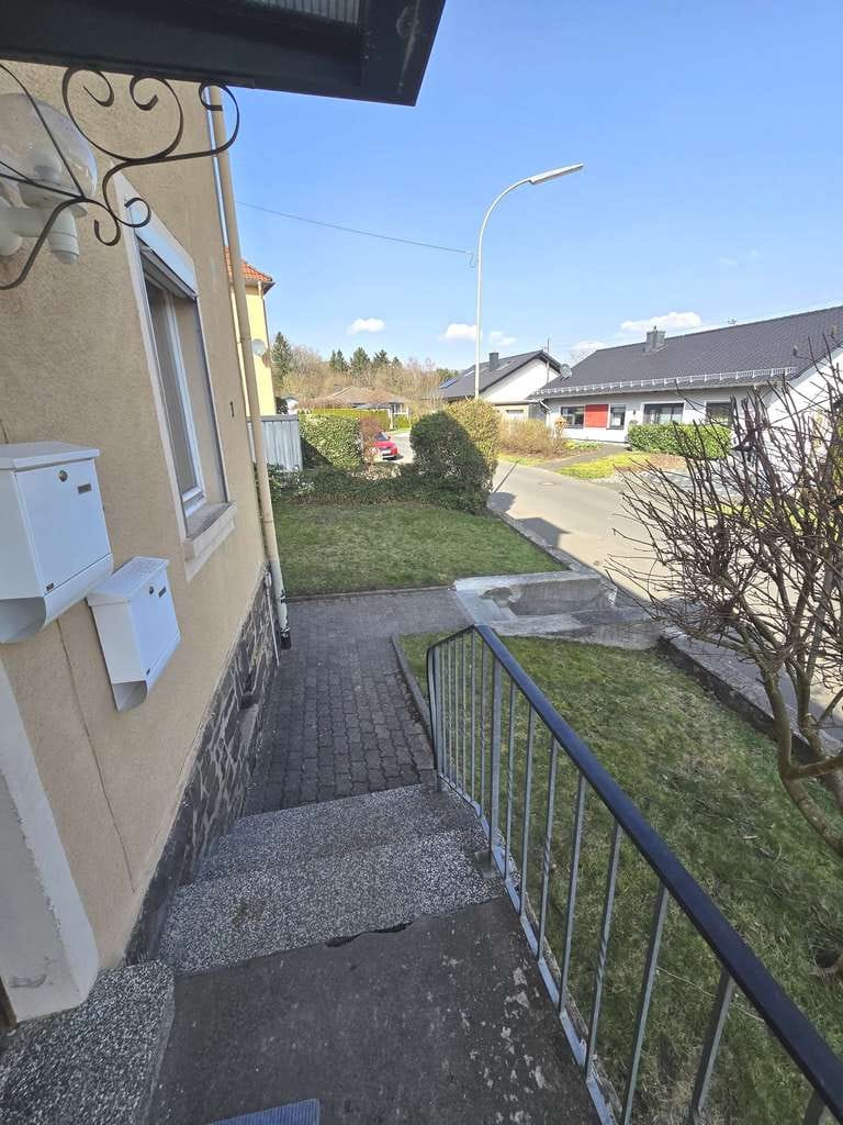 Immobilie in Kirchen (Sieg) - DHH in ruhiger, naturnaher und zentraler Wohnlage - Bild 1