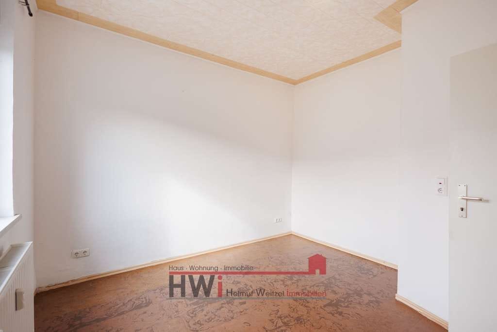 Immobilie in Marburg - Wohnung mit großem Südwestbalkon und Gestaltungspotenzial in der Talsohle Marburgs - Bild 4