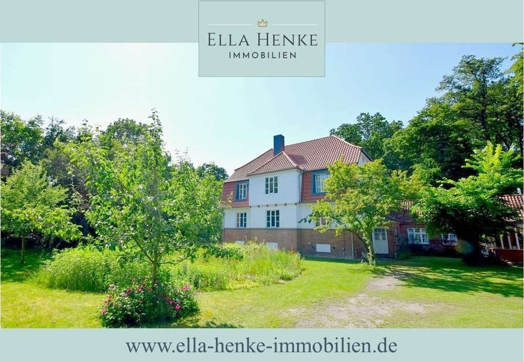 Immobilie in Steinhorst - Wunderschöne, große Landhaus-Villa auf 2.000m² idyllischem Grundstück mit Bachlauf. - Bild 0