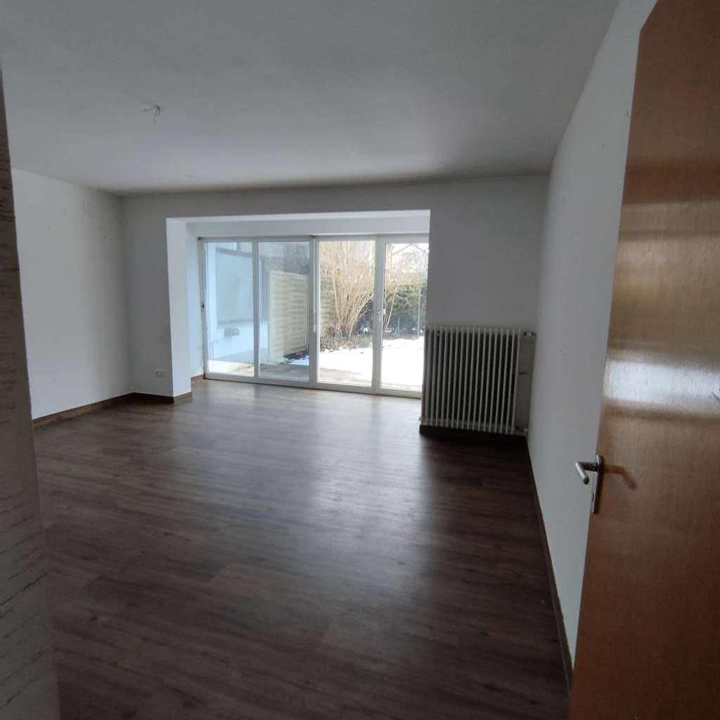 Immobilie in Bad Wörishofen - Geräumiges Reihenhaus mit pflegeleichtem Garten - Bild 2